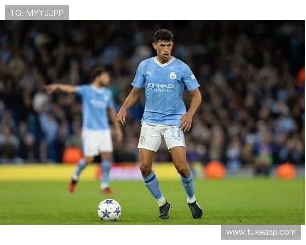 努内斯誓言曼城新赛季重振士气：核心阵容稳固，战术革新剑指复兴(1)