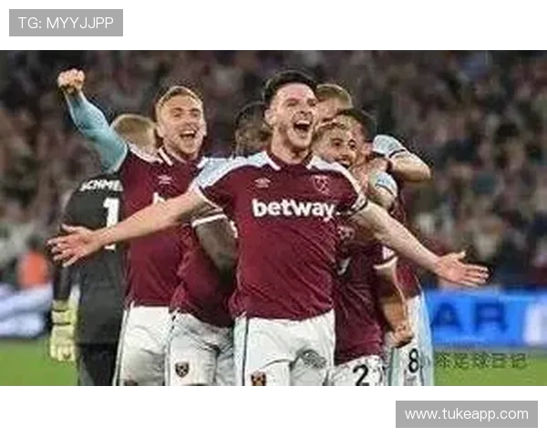 希勒:塞斯科需打磨潜力,纽卡应借维萨英超经验破局 希勒:塞斯科需打磨潜力,纽卡应借维萨英超经验破局